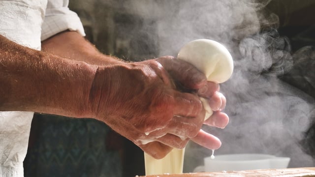 Inside_the_Fine_Art_of_Artisanal_Cheesemaking